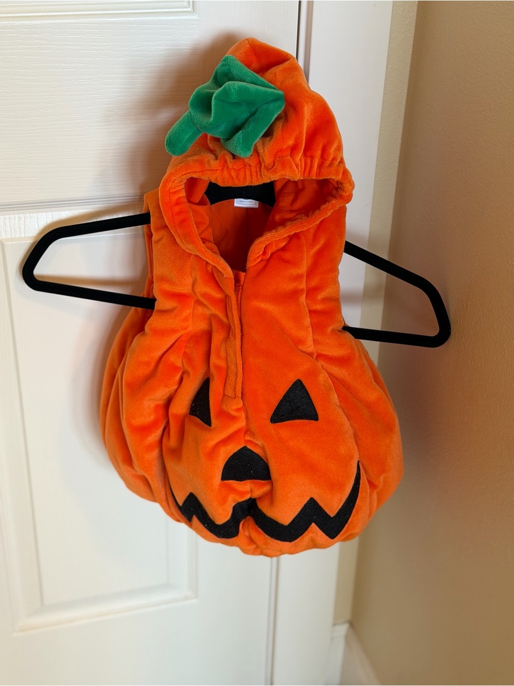 Old Navy Orange Pumpkin Hooded Costume with Green Stem 18-24 month